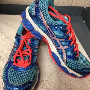 ASICS Gel Cumulus 15 size 7